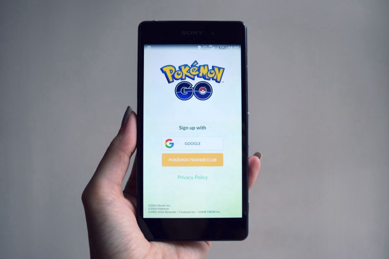 Écran de connexion mobile avec bouton « Se connecter avec Google »